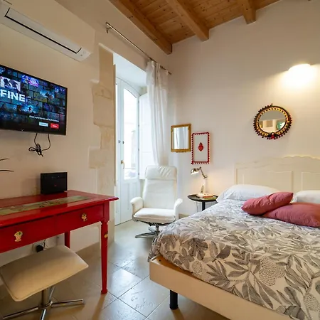 Guesthost - Quattro Cuori Ortigia Comfy Apartment