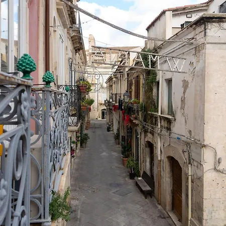 Apartment Guesthost - Quattro Cuori Ortigia Comfy Syracuse